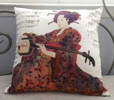 Geisha Music Pillow